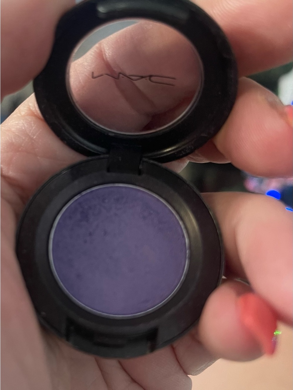 MAC Cosmetics discontinued Single Eyeshadow - parfait armour